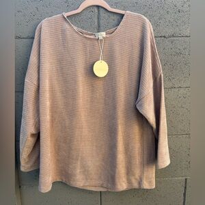 Brand: Chenault
Style: Oversized Waffle Knit Top